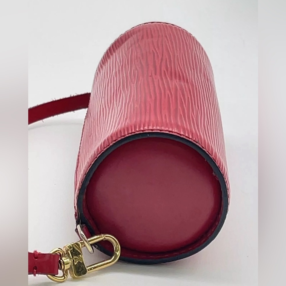 Authentic Louis Vuitton Epi Red Soufflo Pouch W/Bag - Picture 5 of 16